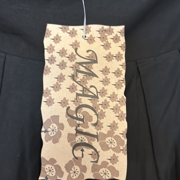 Magic Size L knee length skirt NWT - Picture 2 of 6